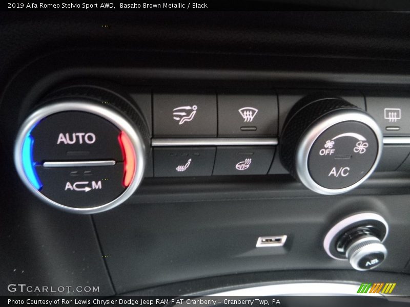 Basalto Brown Metallic / Black 2019 Alfa Romeo Stelvio Sport AWD