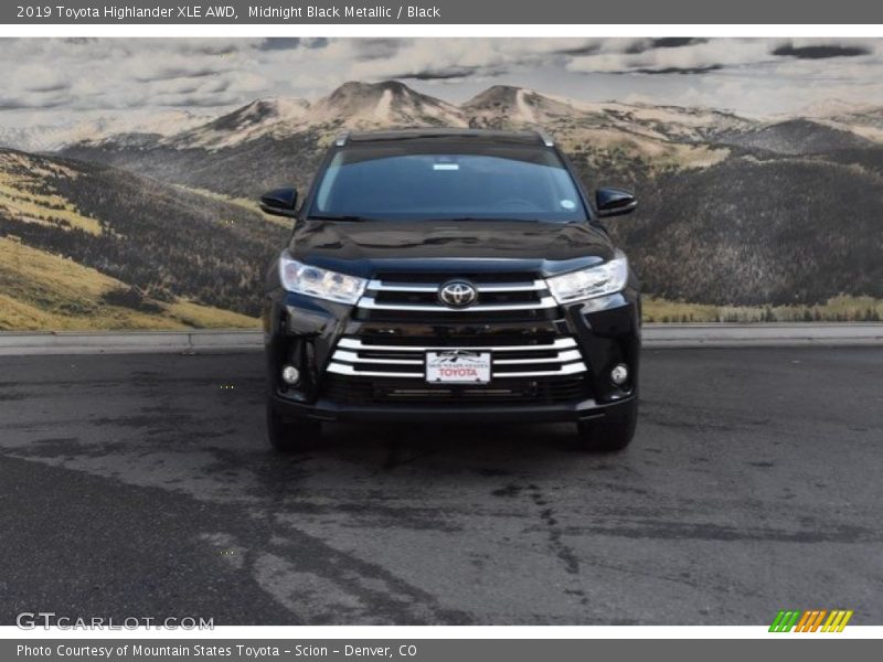 Midnight Black Metallic / Black 2019 Toyota Highlander XLE AWD