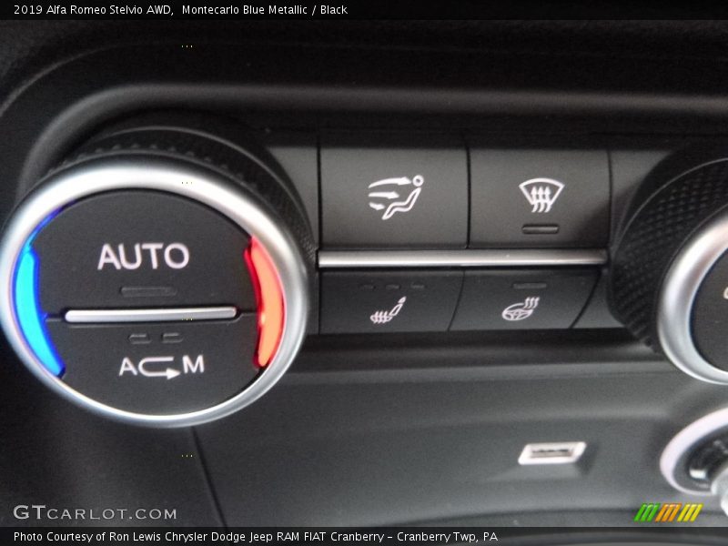 Montecarlo Blue Metallic / Black 2019 Alfa Romeo Stelvio AWD