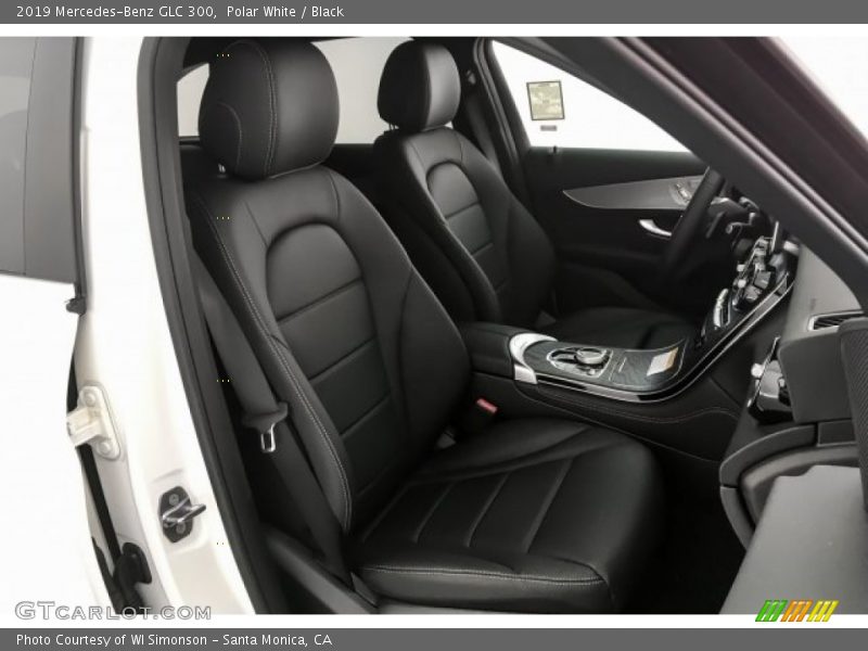 Polar White / Black 2019 Mercedes-Benz GLC 300