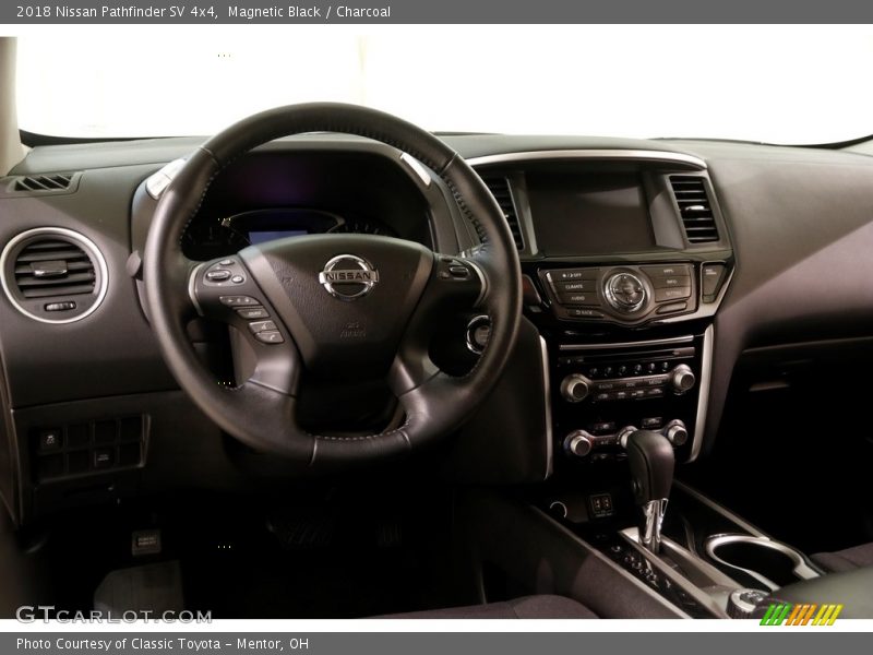 Magnetic Black / Charcoal 2018 Nissan Pathfinder SV 4x4
