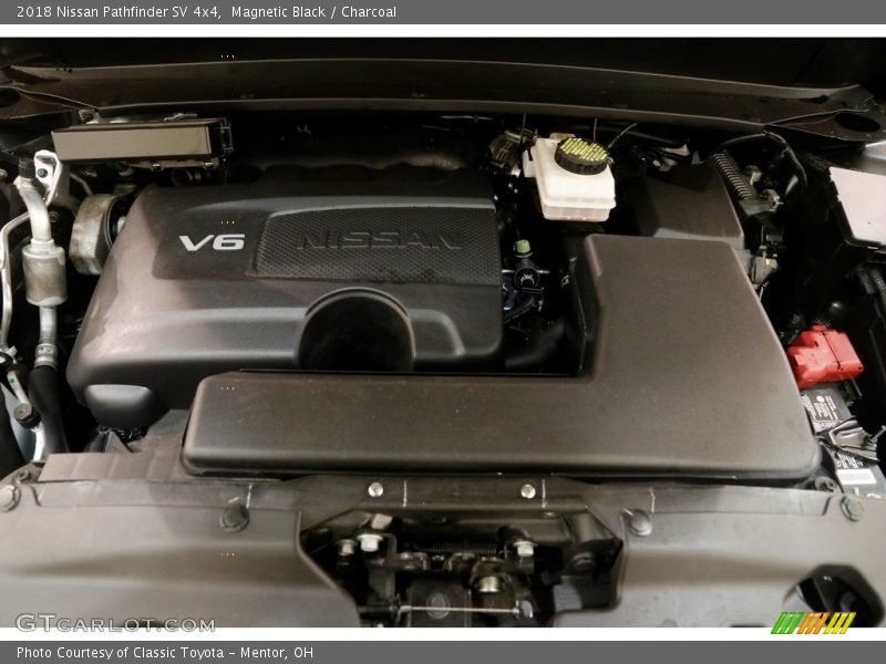 Magnetic Black / Charcoal 2018 Nissan Pathfinder SV 4x4