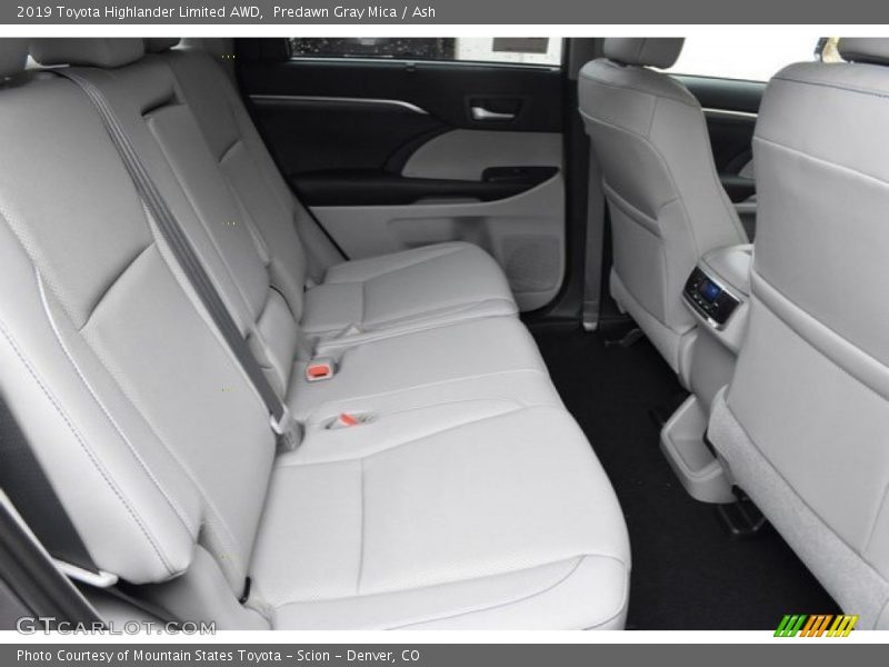 Predawn Gray Mica / Ash 2019 Toyota Highlander Limited AWD