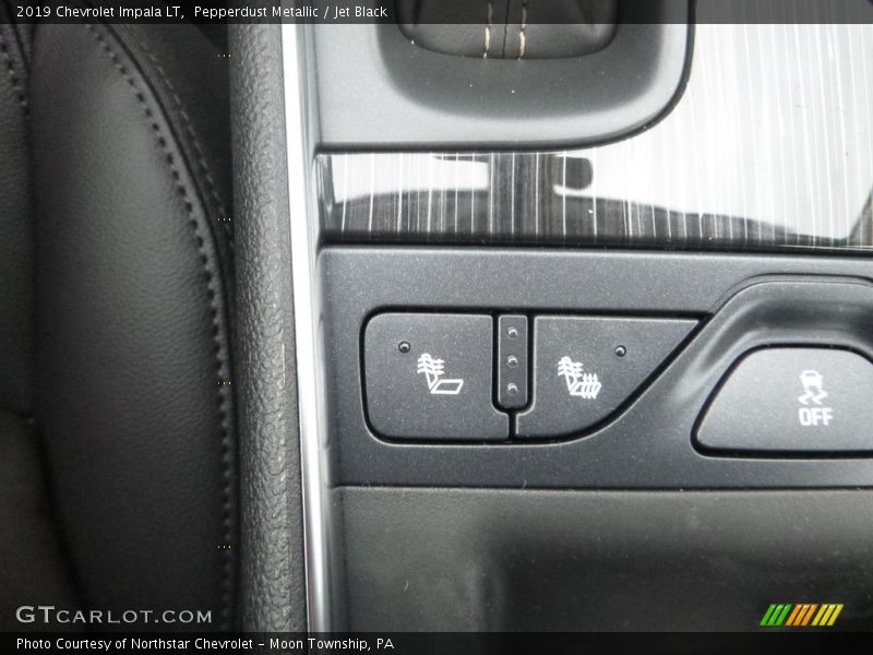 Controls of 2019 Impala LT