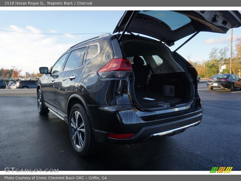 Magnetic Black / Charcoal 2018 Nissan Rogue SL