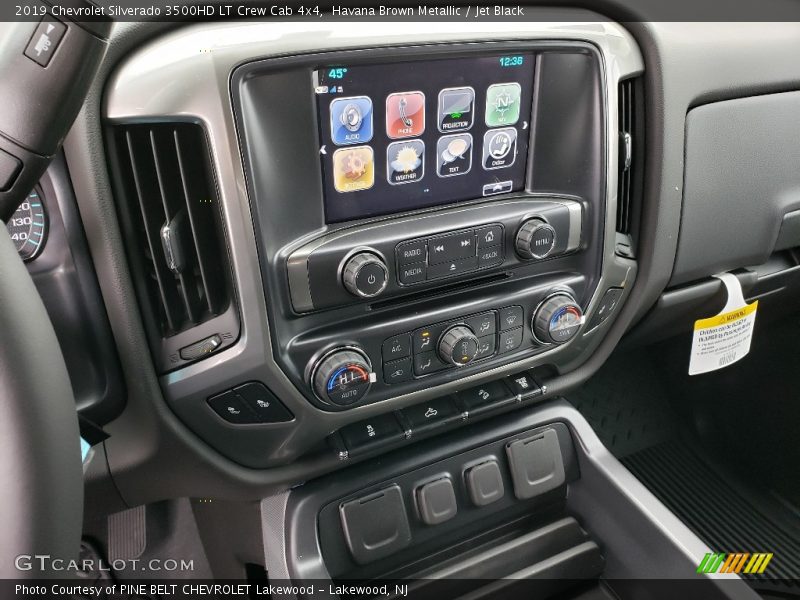 Controls of 2019 Silverado 3500HD LT Crew Cab 4x4