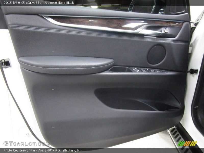 Alpine White / Black 2015 BMW X5 xDrive35d