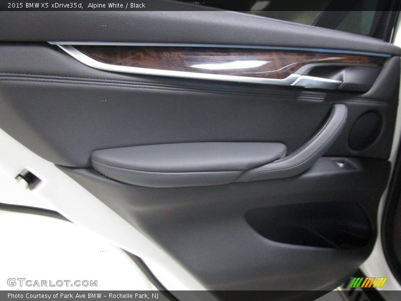 Alpine White / Black 2015 BMW X5 xDrive35d