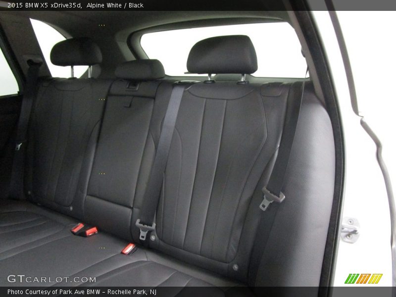 Alpine White / Black 2015 BMW X5 xDrive35d