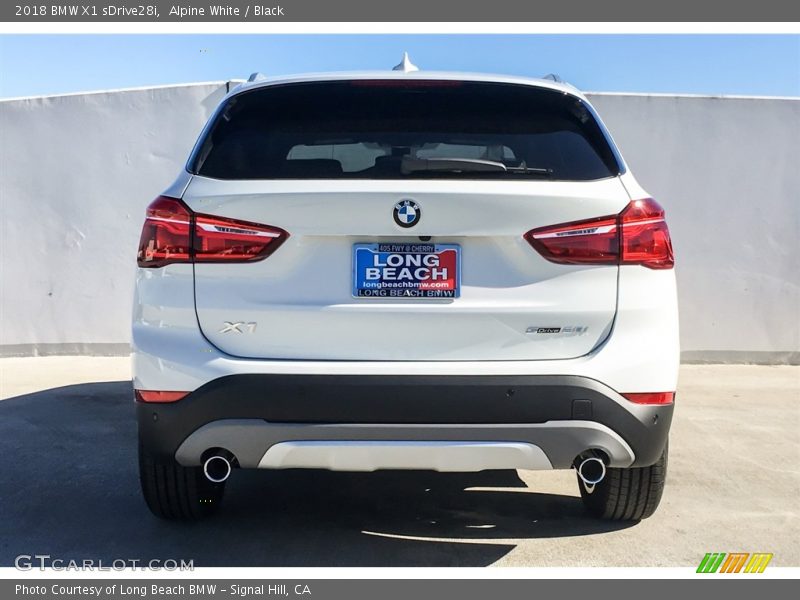 Alpine White / Black 2018 BMW X1 sDrive28i