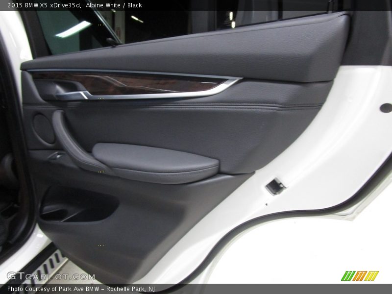 Alpine White / Black 2015 BMW X5 xDrive35d