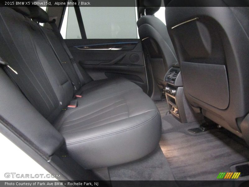 Alpine White / Black 2015 BMW X5 xDrive35d