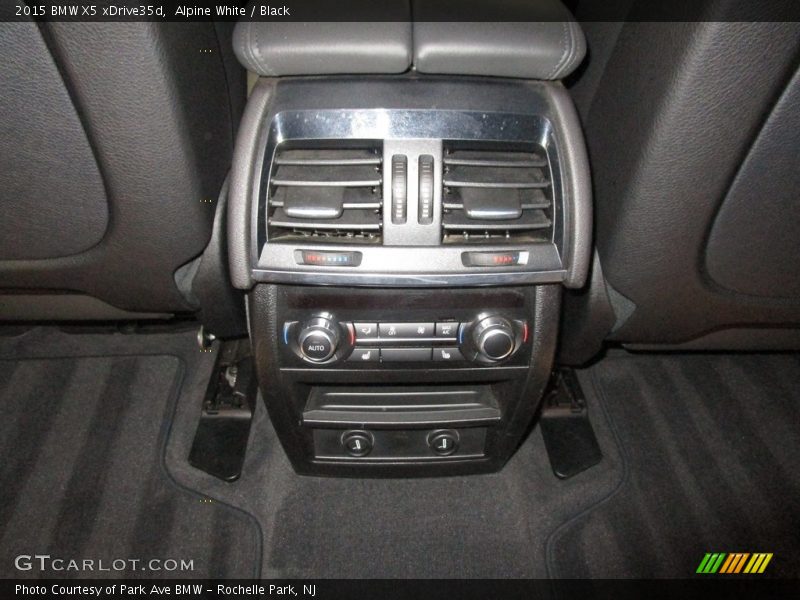 Alpine White / Black 2015 BMW X5 xDrive35d