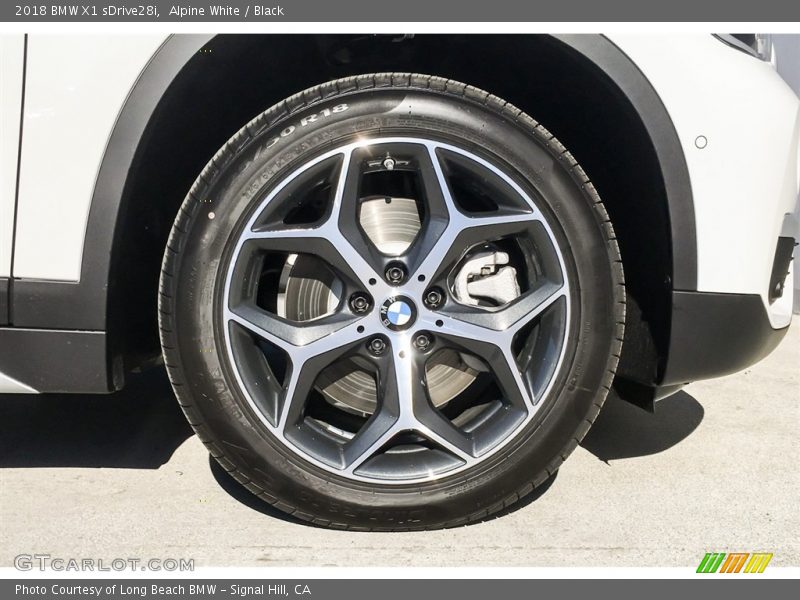 Alpine White / Black 2018 BMW X1 sDrive28i
