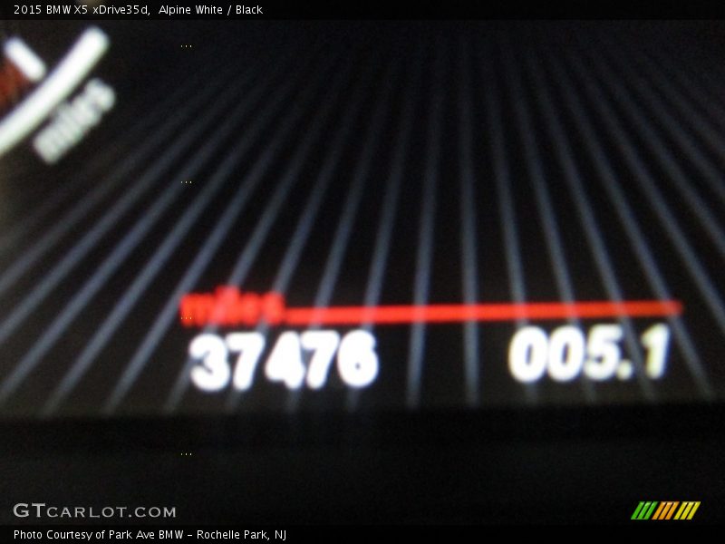 Alpine White / Black 2015 BMW X5 xDrive35d