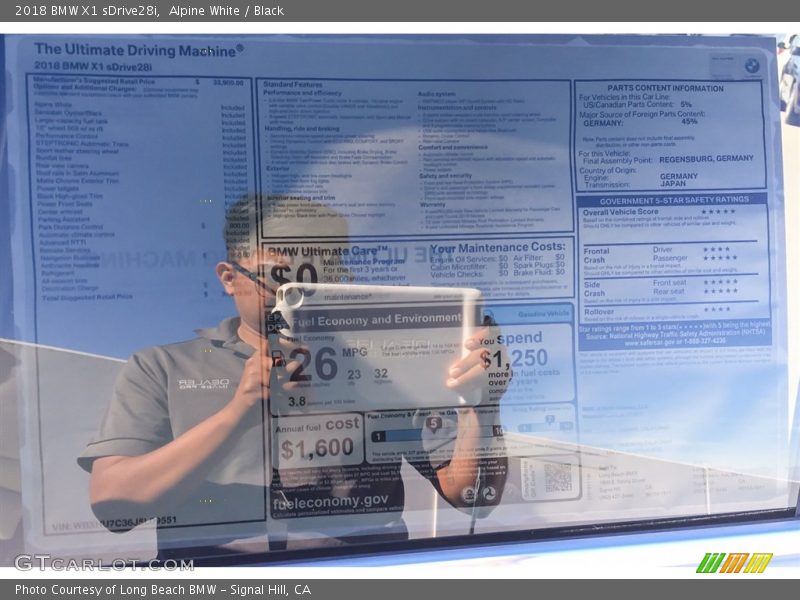 Alpine White / Black 2018 BMW X1 sDrive28i