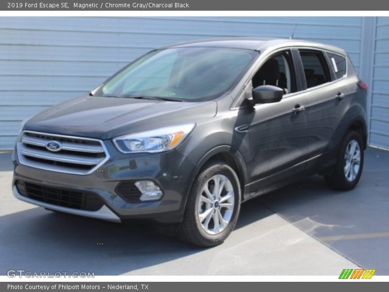 Magnetic / Chromite Gray/Charcoal Black 2019 Ford Escape SE