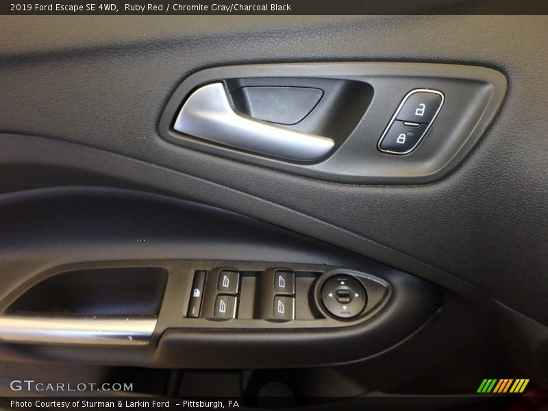 Ruby Red / Chromite Gray/Charcoal Black 2019 Ford Escape SE 4WD