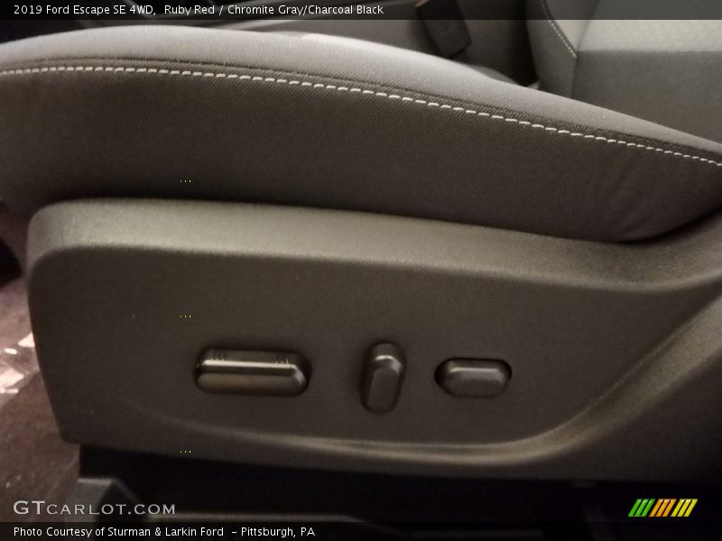 Ruby Red / Chromite Gray/Charcoal Black 2019 Ford Escape SE 4WD