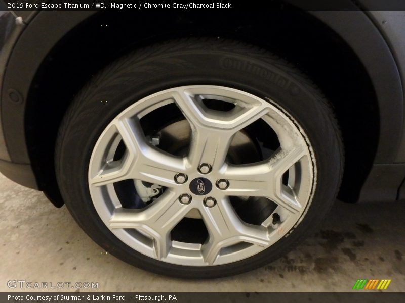 Magnetic / Chromite Gray/Charcoal Black 2019 Ford Escape Titanium 4WD