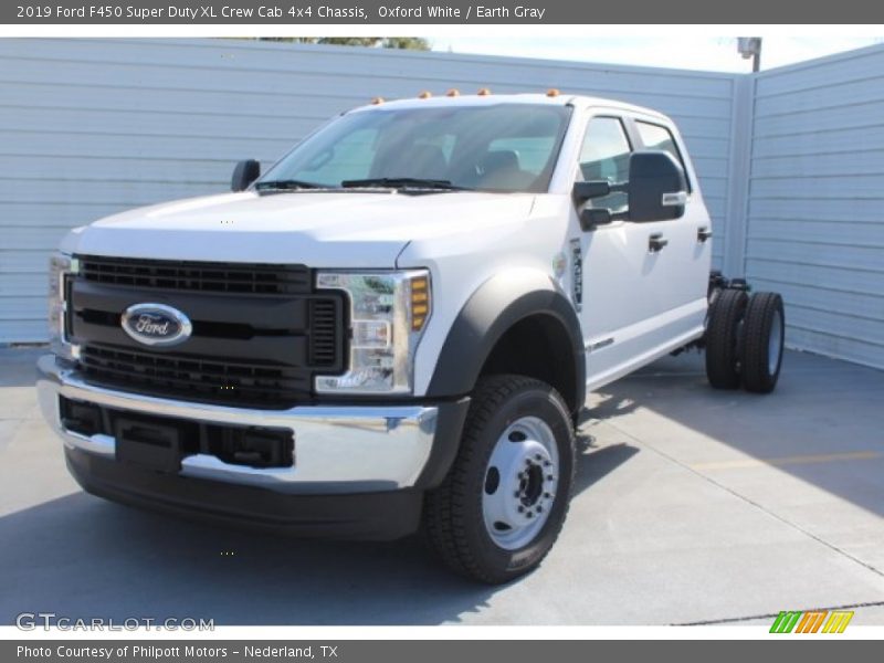 Oxford White / Earth Gray 2019 Ford F450 Super Duty XL Crew Cab 4x4 Chassis