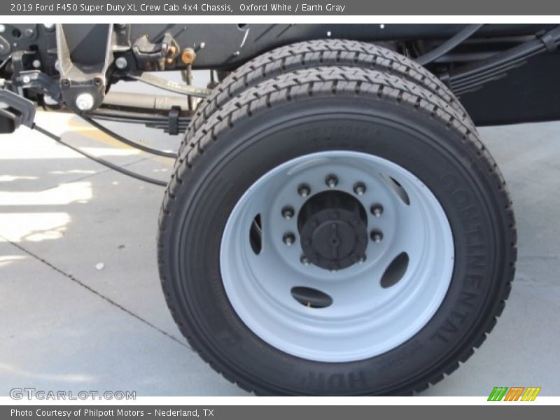 Oxford White / Earth Gray 2019 Ford F450 Super Duty XL Crew Cab 4x4 Chassis
