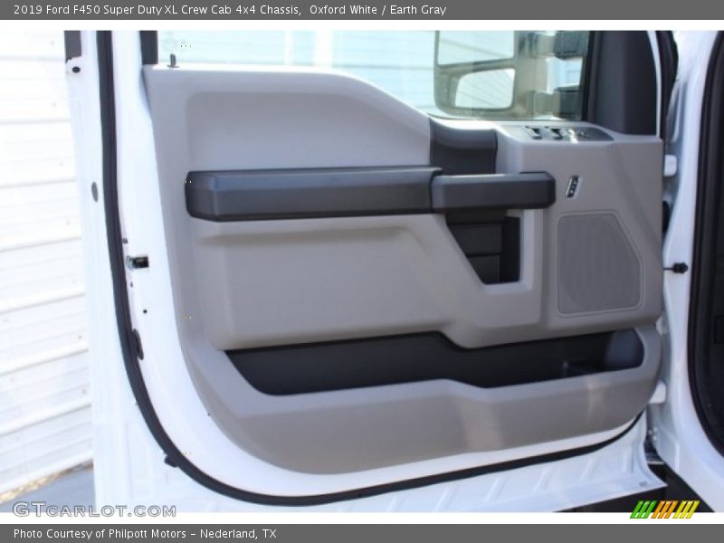 Oxford White / Earth Gray 2019 Ford F450 Super Duty XL Crew Cab 4x4 Chassis