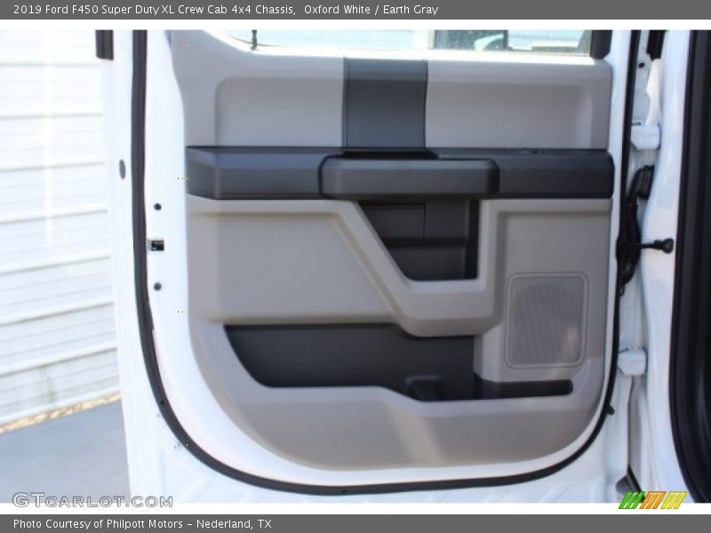 Oxford White / Earth Gray 2019 Ford F450 Super Duty XL Crew Cab 4x4 Chassis