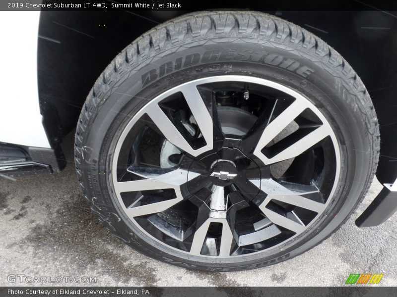 Summit White / Jet Black 2019 Chevrolet Suburban LT 4WD