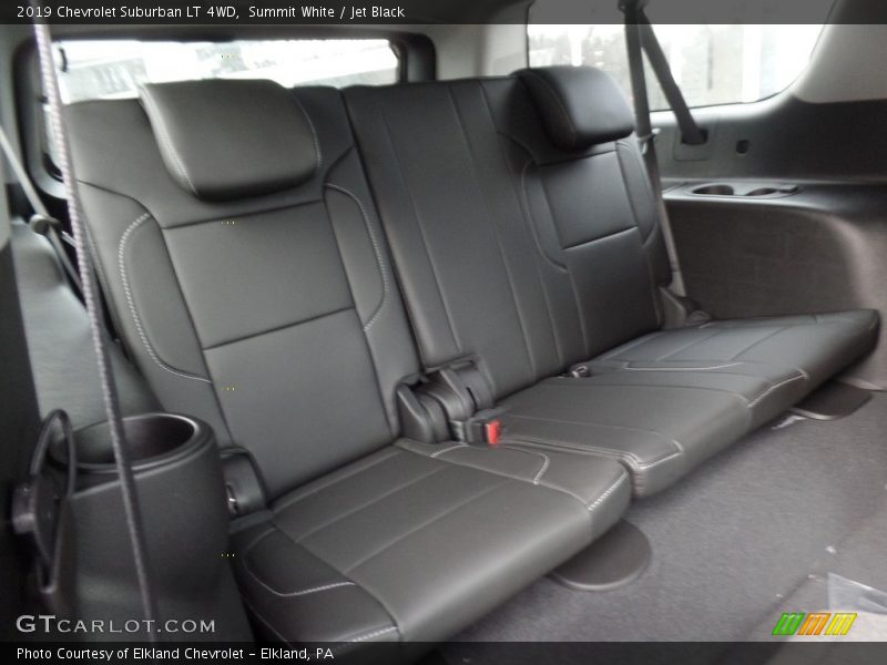 Summit White / Jet Black 2019 Chevrolet Suburban LT 4WD