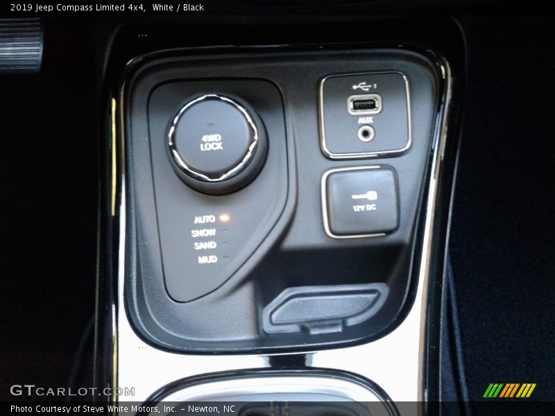 White / Black 2019 Jeep Compass Limited 4x4