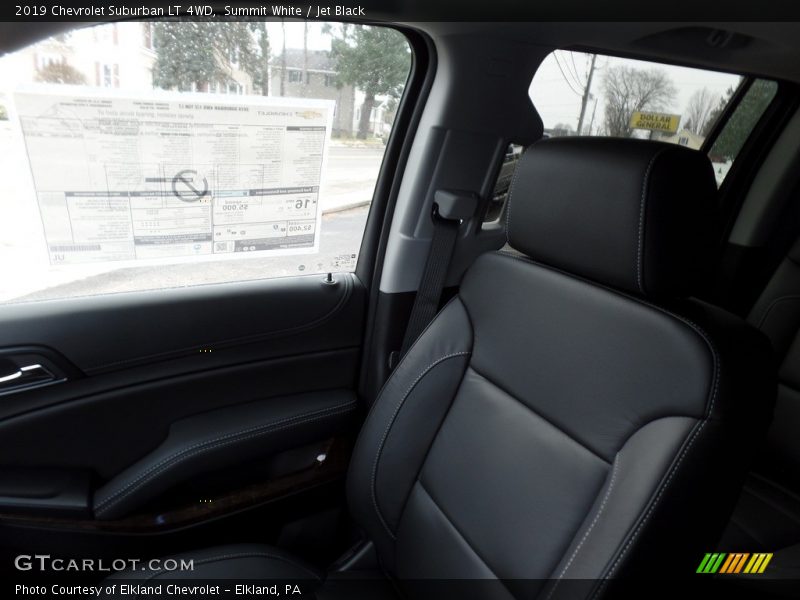 Summit White / Jet Black 2019 Chevrolet Suburban LT 4WD