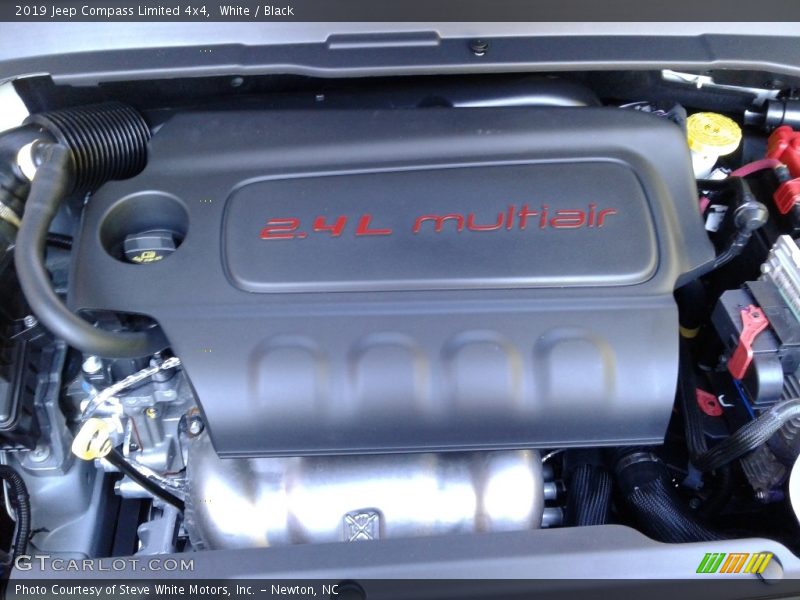 White / Black 2019 Jeep Compass Limited 4x4