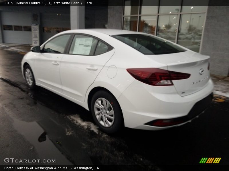 Quartz White Pearl / Black 2019 Hyundai Elantra SE