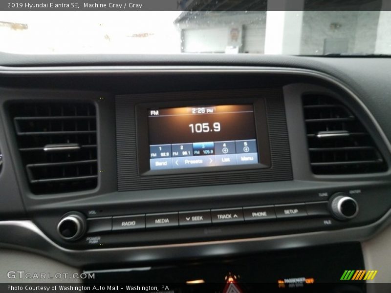 Machine Gray / Gray 2019 Hyundai Elantra SE