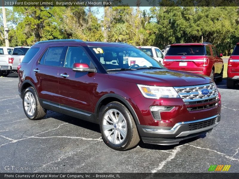 Front 3/4 View of 2019 Explorer Limited