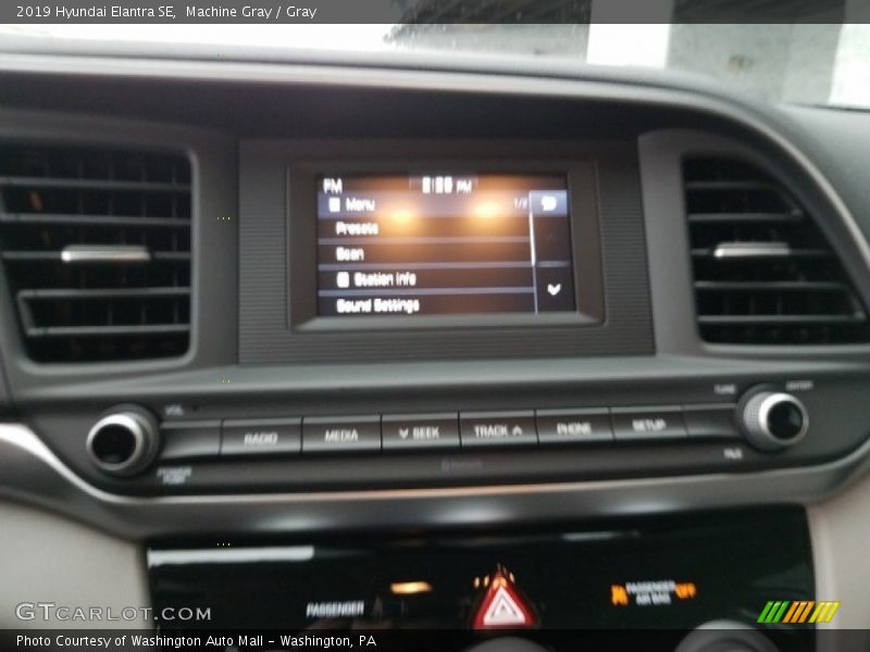 Machine Gray / Gray 2019 Hyundai Elantra SE