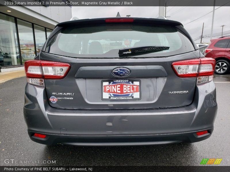 Magnetite Gray Metallic / Black 2019 Subaru Impreza 2.0i Premium 5-Door