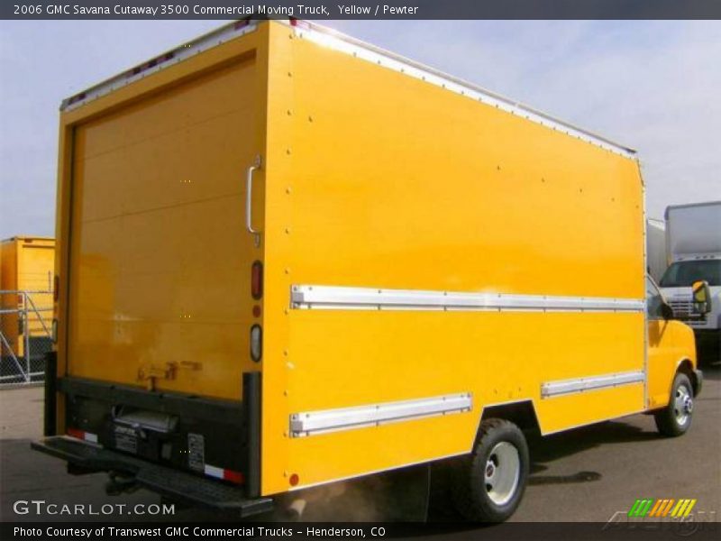 Yellow / Pewter 2006 GMC Savana Cutaway 3500 Commercial Moving Truck