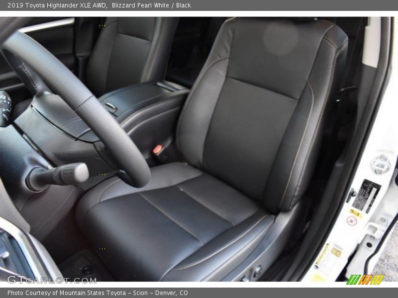Blizzard Pearl White / Black 2019 Toyota Highlander XLE AWD