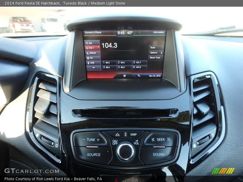 Tuxedo Black / Medium Light Stone 2014 Ford Fiesta SE Hatchback