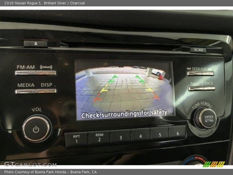 Brilliant Silver / Charcoal 2016 Nissan Rogue S