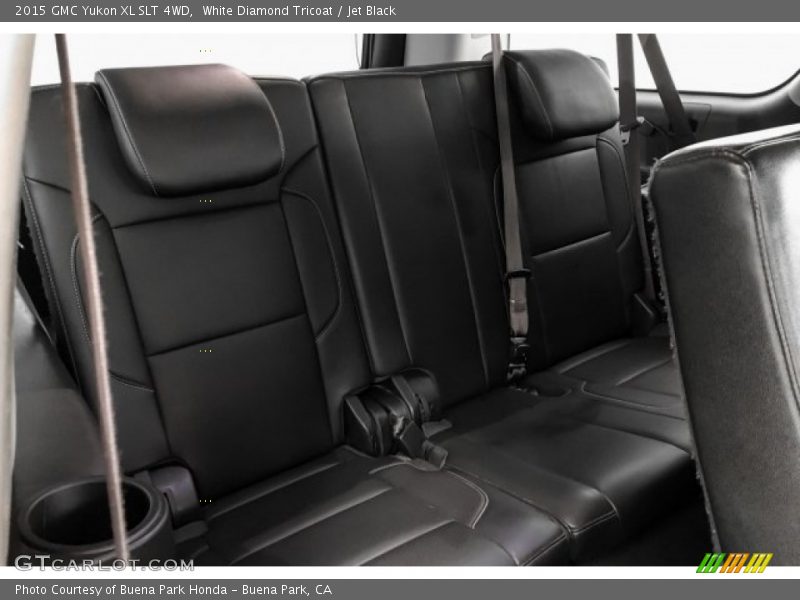 White Diamond Tricoat / Jet Black 2015 GMC Yukon XL SLT 4WD