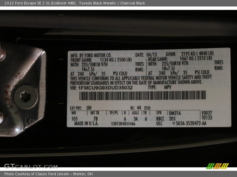 Tuxedo Black Metallic / Charcoal Black 2013 Ford Escape SE 2.0L EcoBoost 4WD