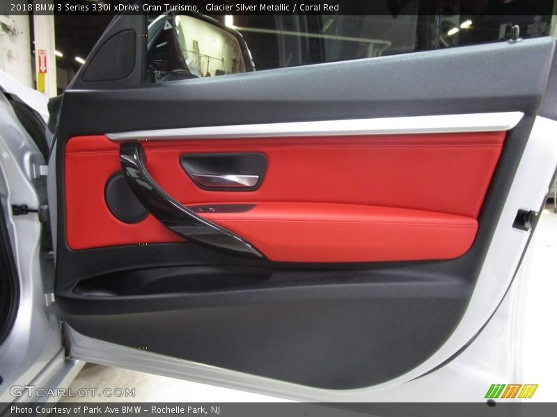 Door Panel of 2018 3 Series 330i xDrive Gran Turismo