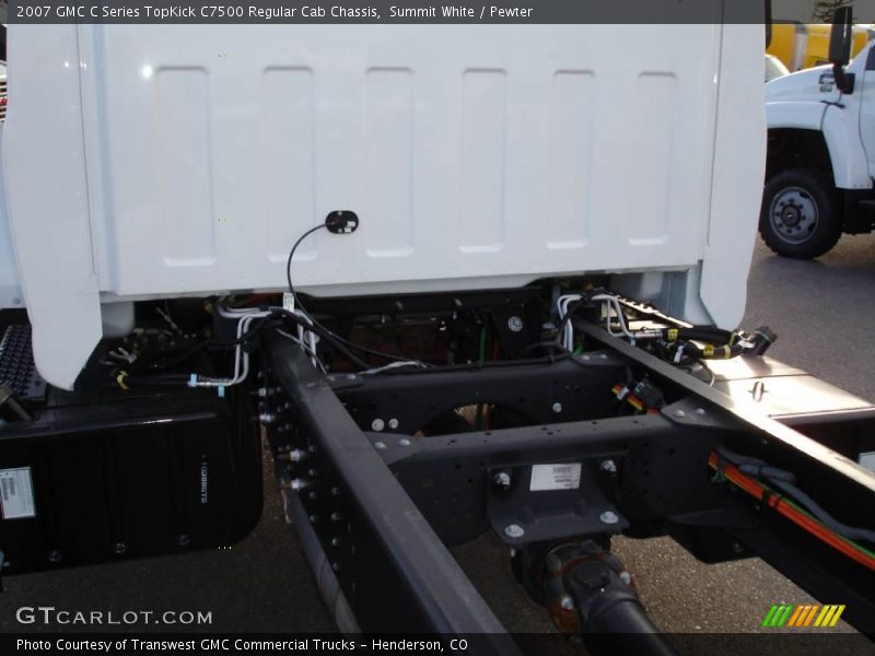 Summit White / Pewter 2007 GMC C Series TopKick C7500 Regular Cab Chassis