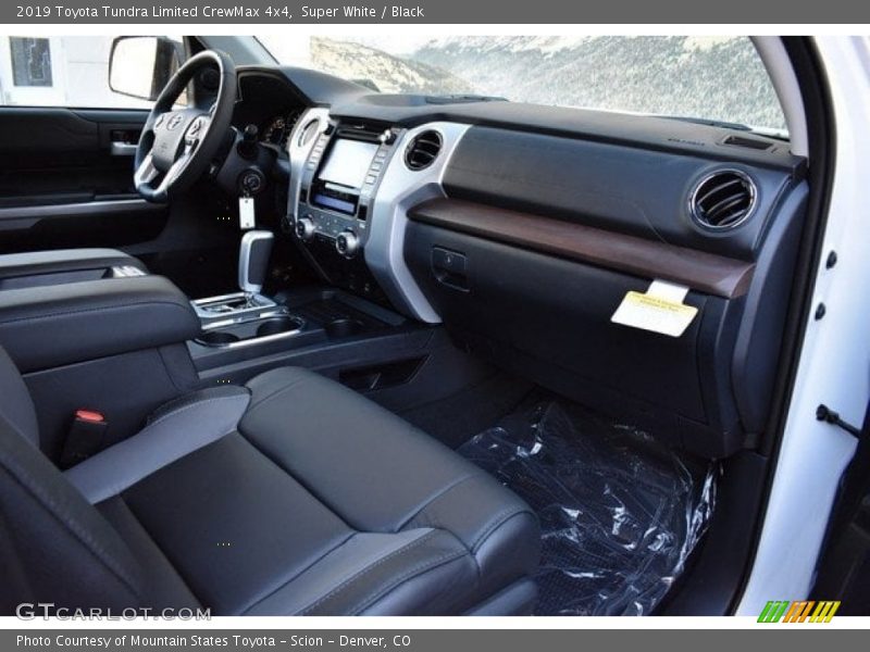 Super White / Black 2019 Toyota Tundra Limited CrewMax 4x4