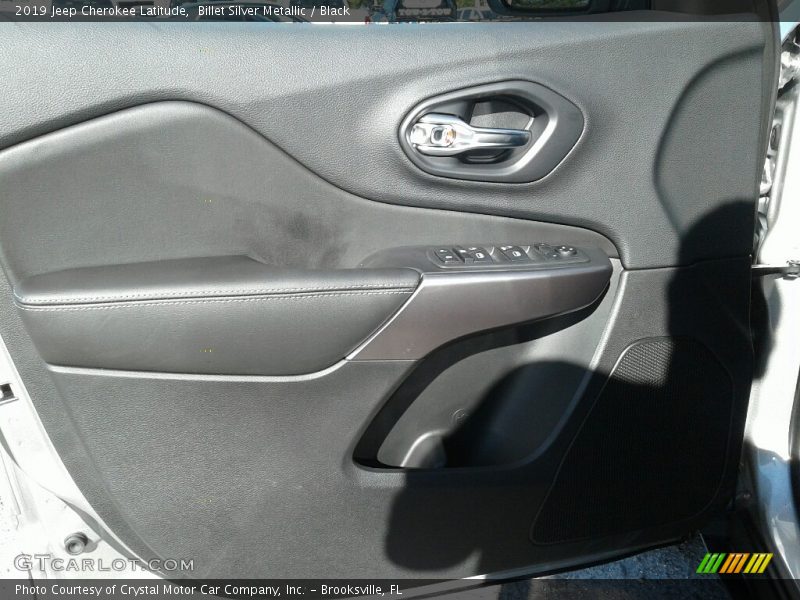 Billet Silver Metallic / Black 2019 Jeep Cherokee Latitude