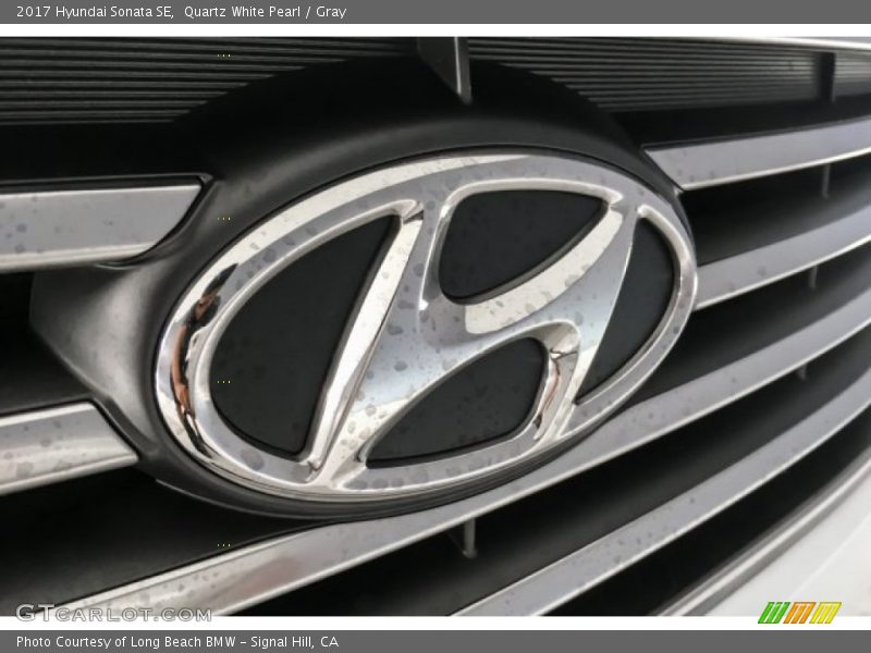 Quartz White Pearl / Gray 2017 Hyundai Sonata SE