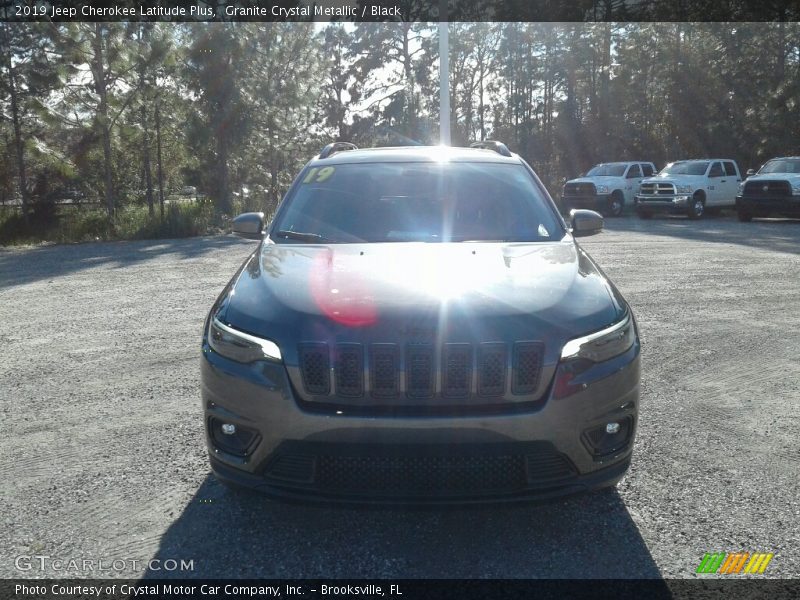 Granite Crystal Metallic / Black 2019 Jeep Cherokee Latitude Plus